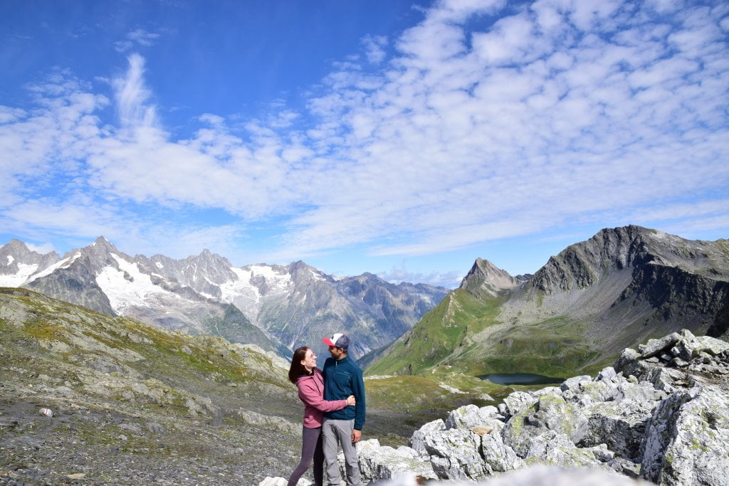 Sulla finestra di Ferret insieme a Valerio, durante il nostro trekking in Valle d'Aosta.