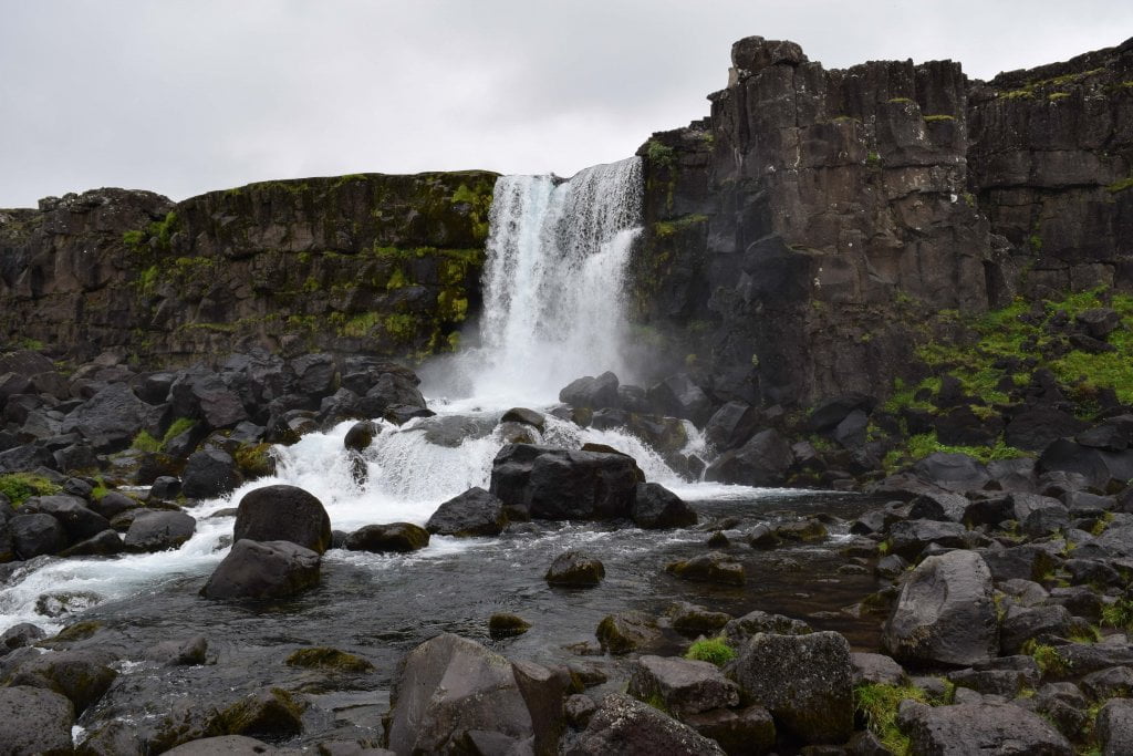 La cascata del parco nazionale di Thingvellir.