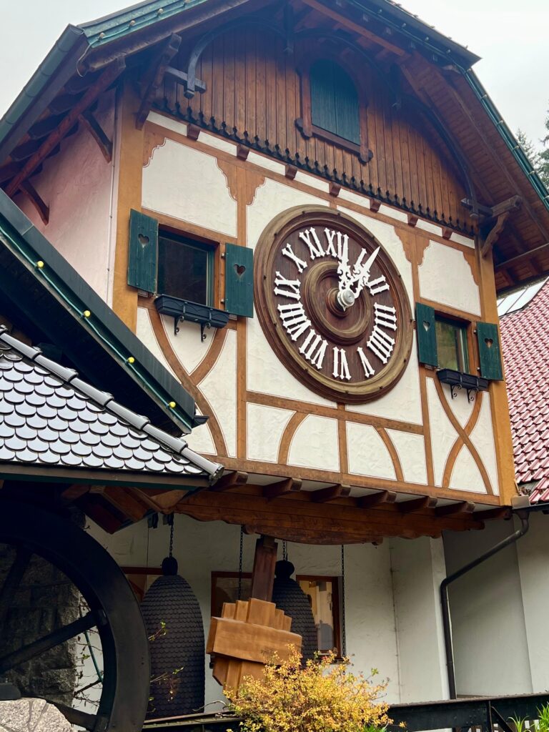 Foresta Nera in Germania: orologio a cucù. 