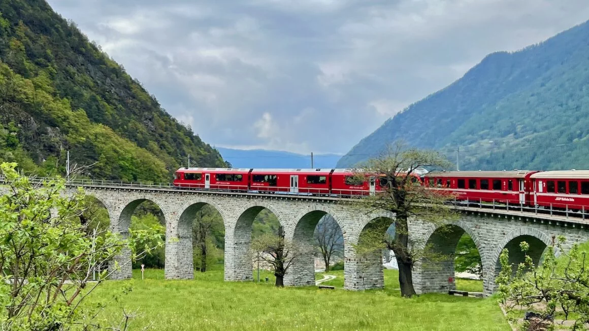 Trenino Rosso del Bernina: tutto quello che devi sapere